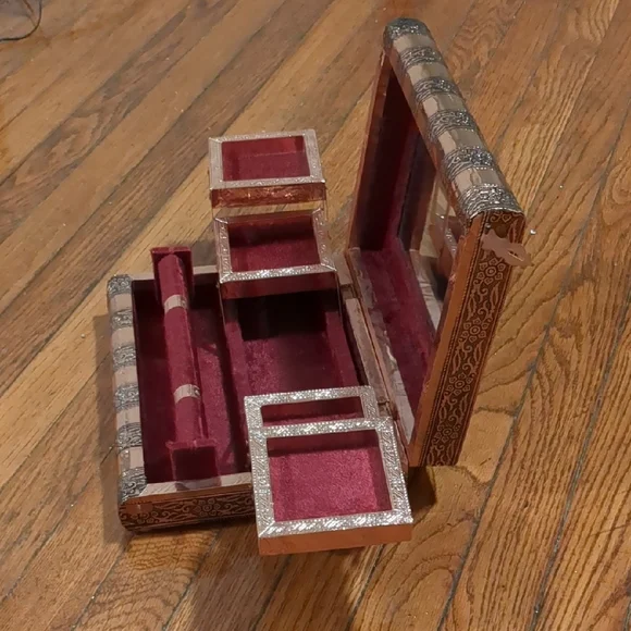 Copper Jewelry Box - Picture 3 of 3